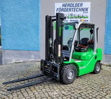 Treibgasstapler 2023 Cesab M325 Hydrostat (1)