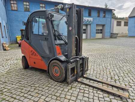 Treibgasstapler 2011  Linde H35T (2)