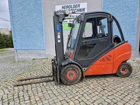 Treibgasstapler 2011  Linde H35T (3)