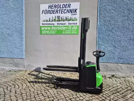 Hochhubwagen 2026  Cesab S212L (2)