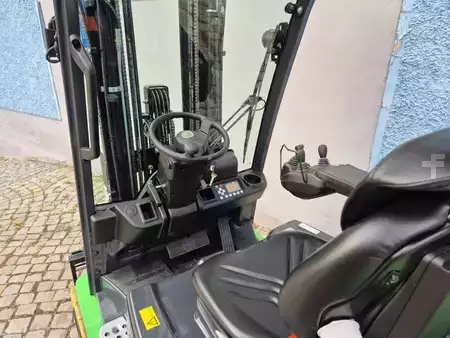 Elektryczne 3-kołowe 2025  Cesab B320-II (5)