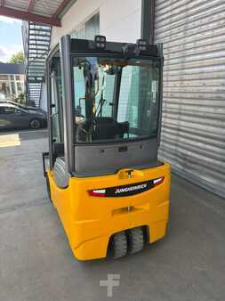 Carrelli elettrici 3 ruote 2015  Jungheinrich EFG 216 (1)