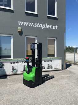 Ruční vysokozdvižný vozík 2022 Cesab S212 (1)