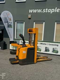 Stacker pedestre 2012  Jungheinrich ERC 216Z (2)