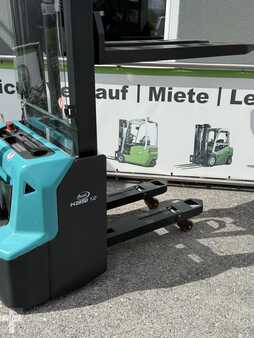 252_4964211-5.jpg?v=1761539136