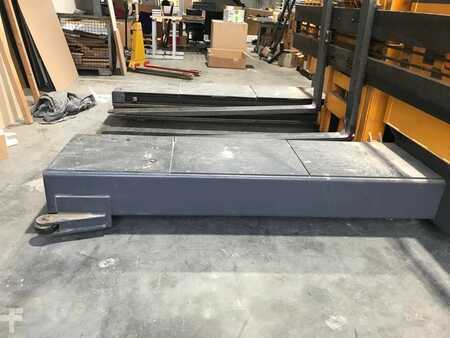 Carretilla de 4 vías 1993 HUBTEX VD 30 (2)