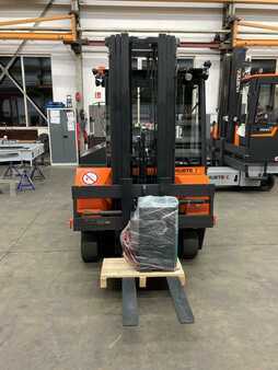 Vierwegestapler 2024  HUBTEX FluX 30 (Serie 2410) (1)