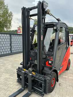 Empilhador a gás 2017  Linde H 25T -392 (5)
