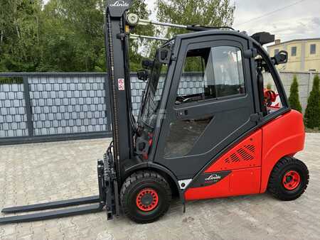 Empilhador a gás 2017  Linde H 25T -392 (10)