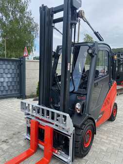 Gas truck 2016  Linde H30T-02 (2)