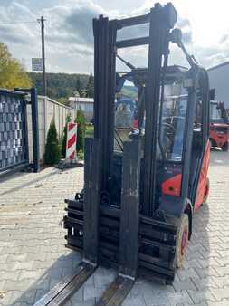 LPG Forklifts 2014  Linde H 25T -392 (2)