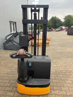 Stacker pedestre 2016  Hyundai 12ES (6)