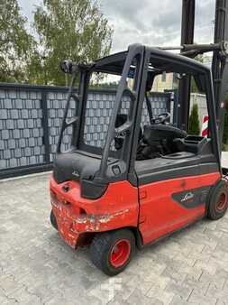 Eléctrico - 4 rodas 2014  Linde E 30 L - 387 - 01 (2)