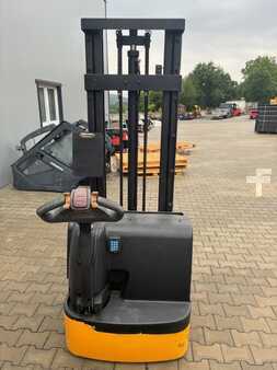 Pinontavaunu 2016  Hyundai 12ES (5)