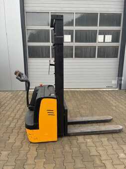 Pinontavaunu 2016  Hyundai 12ES (1)