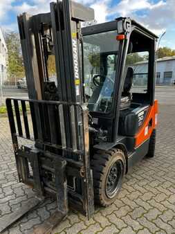 Diesel Forklifts 2013  Doosan D30S-5 (2) 