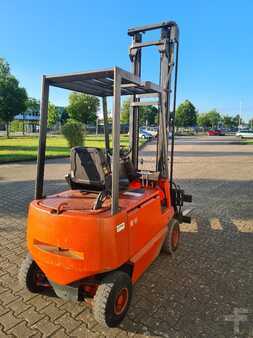 Electric - 4 wheels - Linde E16P (3)