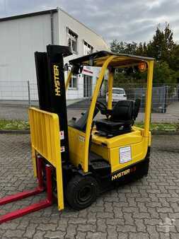 Elektro tříkolové VZV 2018  Hyster A1.3XNT (1)