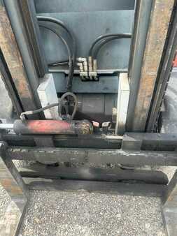 Linde H40T-02