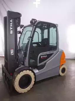 Eléctrico - 4 rodas 2016  Still RX60-50/BATT.NEU (1)