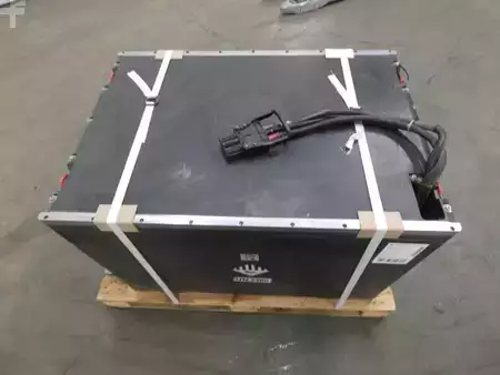 Egyéb 2017  [div] 90V268AH/LIION (3)