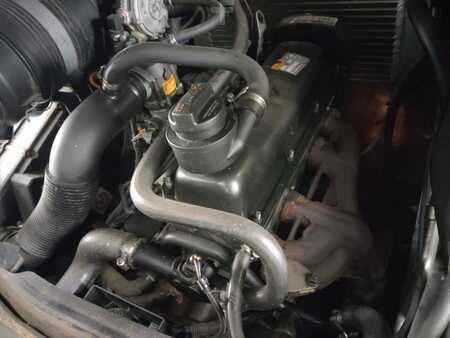 Treibgasstapler 2013  Still RX70-25T (4)