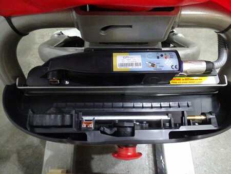 Electric Pallet Trucks 2022  Linde CITIONE (4) 