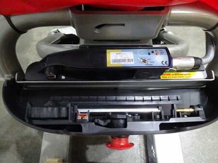 Electric Pallet Trucks 2022  Linde CITIONE (4)
