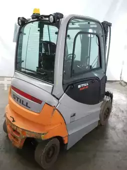 Eléctrica de 4 ruedas 2011  Still RX60-30 (2)