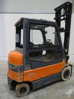 Electric - 4 wheels 2003  Toyota 7FBMF30 (2)