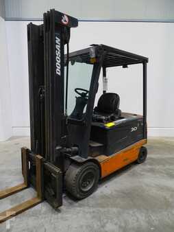 El truck - 4 hjulet 2007  Doosan B30X-5 (1)