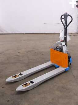 Electric Pallet Trucks 2022  Still ECH12 (1)