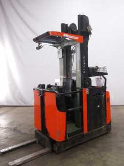 Vertical order pickers 2015  BT OME100E (1)