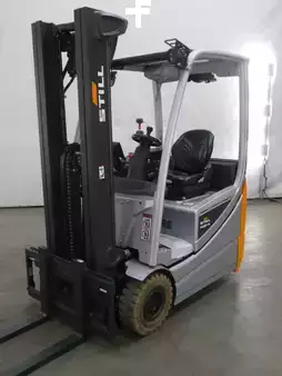 Eléctrica de 3 ruedas 2018  Still RX20-14C (1)