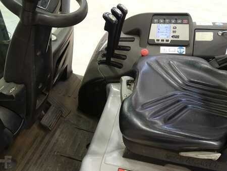 Carrelli elettrici 4 ruote 2007  Still RX60-40 (3)