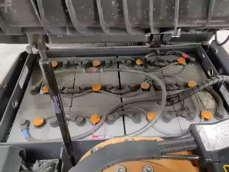 Chariots électriques à 3 roues 2018  Still RX50-16 (4)