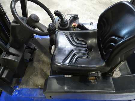 Carrelli elettrici 3 ruote 2006  OM XE15 (3)