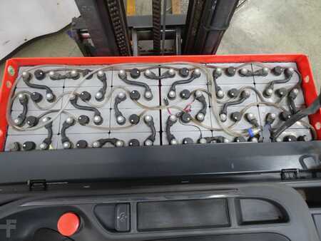 Schubmaststapler 2018  Linde R14HD (4)