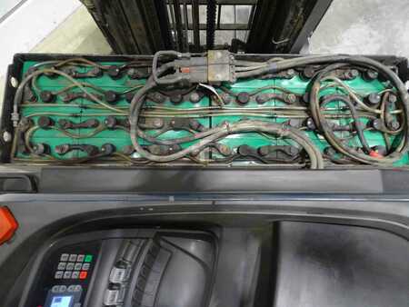 Schubmaststapler 2009  BT RRE160 (4)