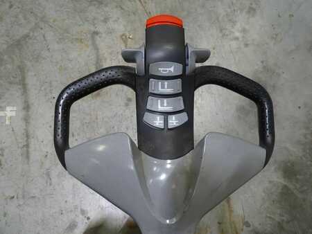 Hochhubwagen 2016  Still EXV16I (3)