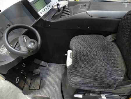 Reach Trucks 2012  Still FM-X25 (3)