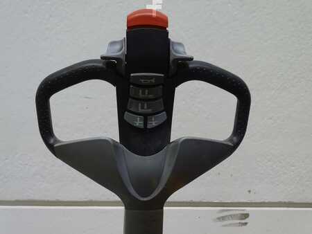 Hochhubwagen 2016  Still EXV12I (3)