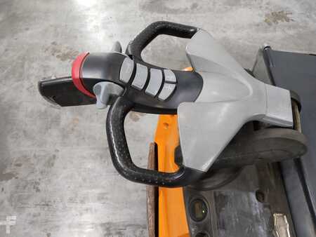 Apilador eléctrico 2013  Still EXD-SF20 (3)