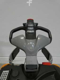 Electric Pallet Trucks 2016  Still EXU-SF20 (3)