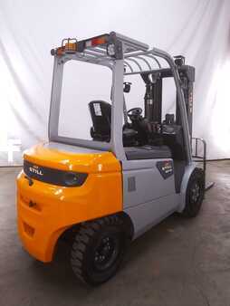 Chariots électriques à 4 roues 2022  Still RCE35 (2)