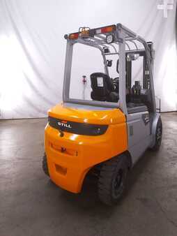 Chariots électriques à 4 roues 2023  Still RCE35 (2)