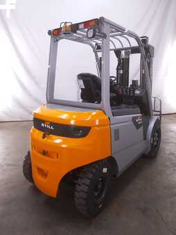 Elektro čtyřkolový VZV 2023  Still RCE30 (2)