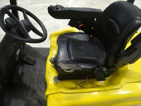 Carrelli elettrici 4 ruote 2014  Yale ERP25VL (3)