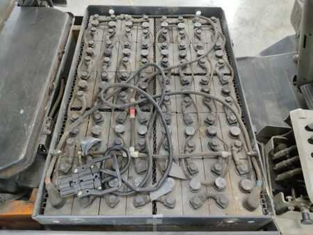 Elektro 4 Rad 2005  Still RX60-25 (4)