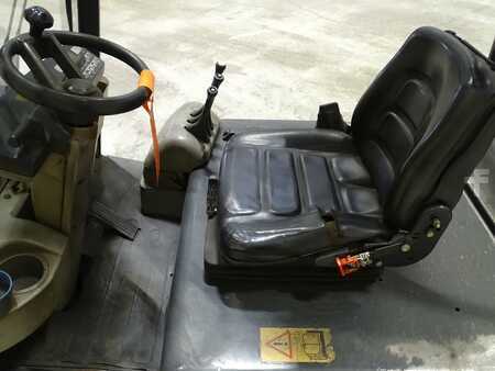 Carrelli elettrici 4 ruote 2004  Still R60-30 (3)